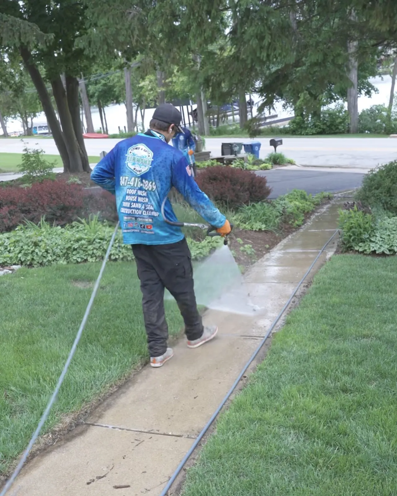 Rinsing a foundation wall